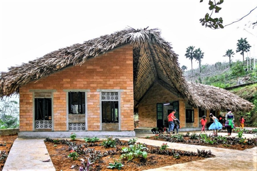 Во вьетнамской деревне построена зеленая школа