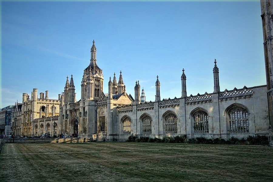 The Guardian: Оксфорд и Кембридж не готовы к переходу в онлайн