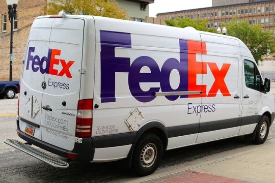 FedEx вложит 2 миллиарда долларов в электромобили