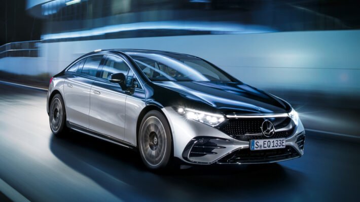 Mercedes представил первый электрокар в премиум-сегменте
