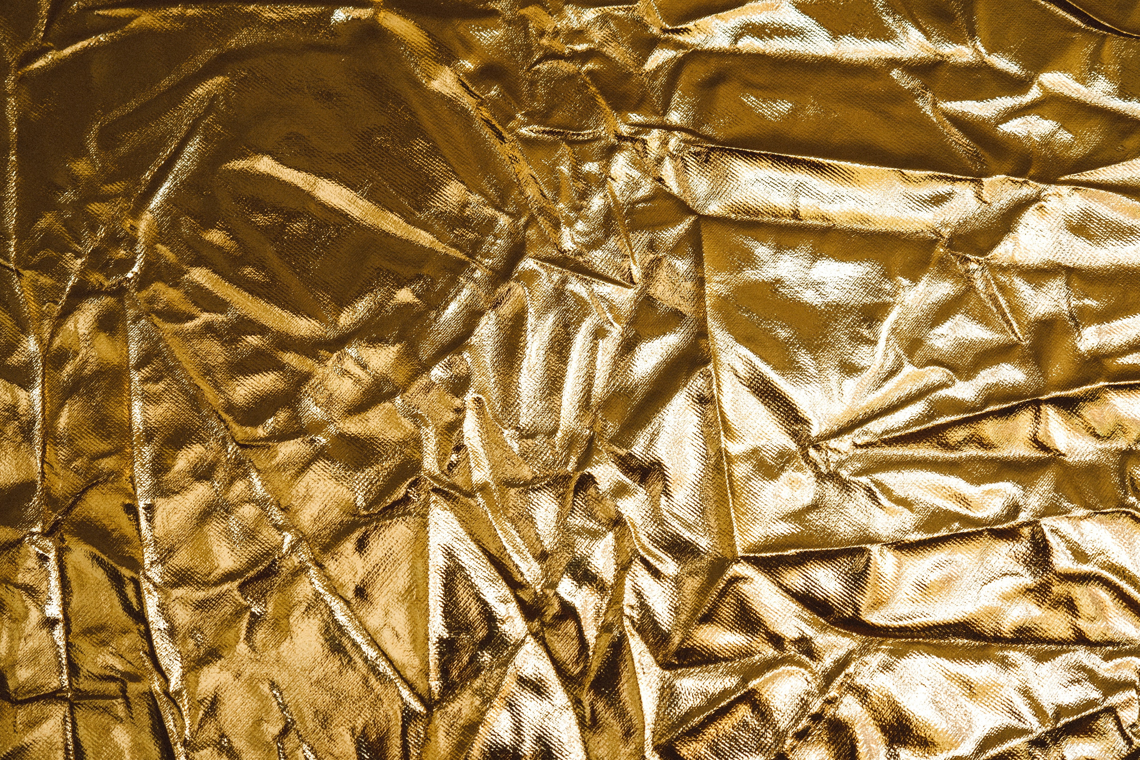 Российские ученые научились добывать золото из отходов