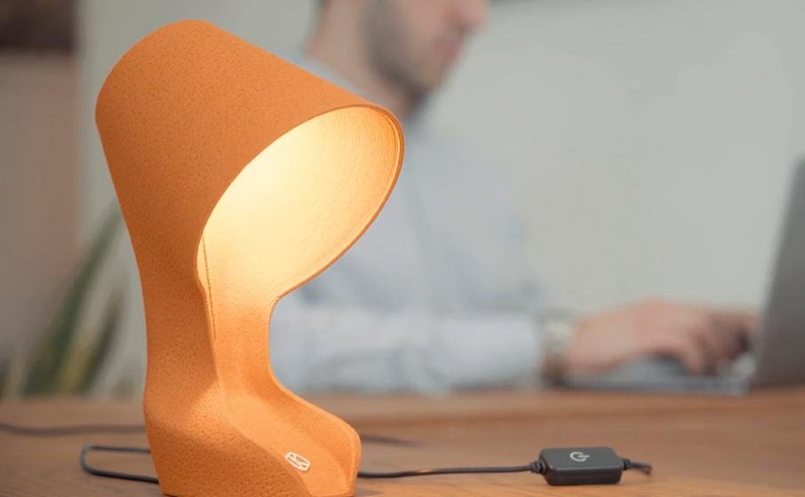 Krill Design использует апельсиновые корки для производства экологичных настольных ламп