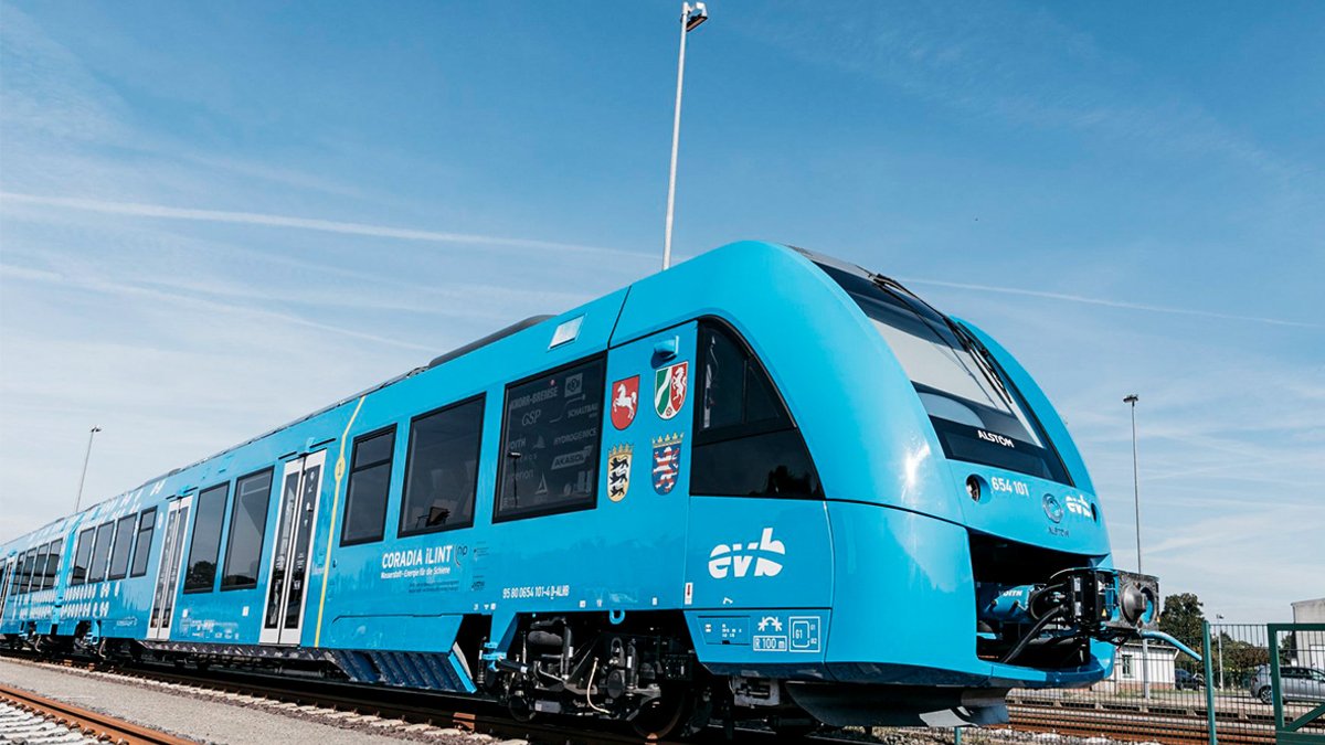 Германия запустила пассажирские поезда на водородном топливе