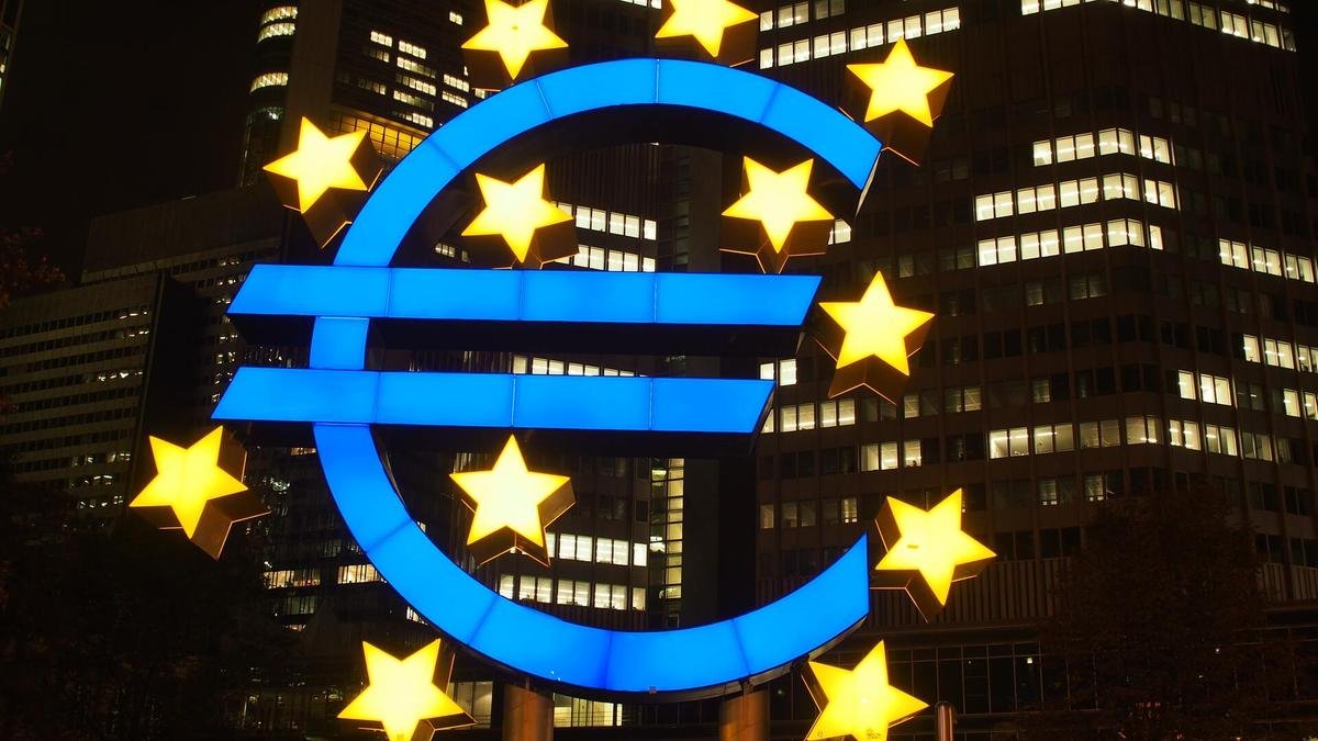 Европейский центробанк будет штрафовать банки за отказ от климатических целей и гринвошинг
