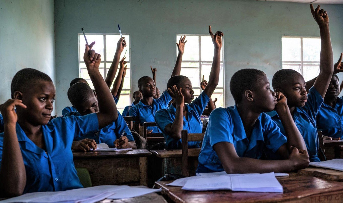 Школы Нигерии начали принимать вторсырье в качестве оплаты обучения детей