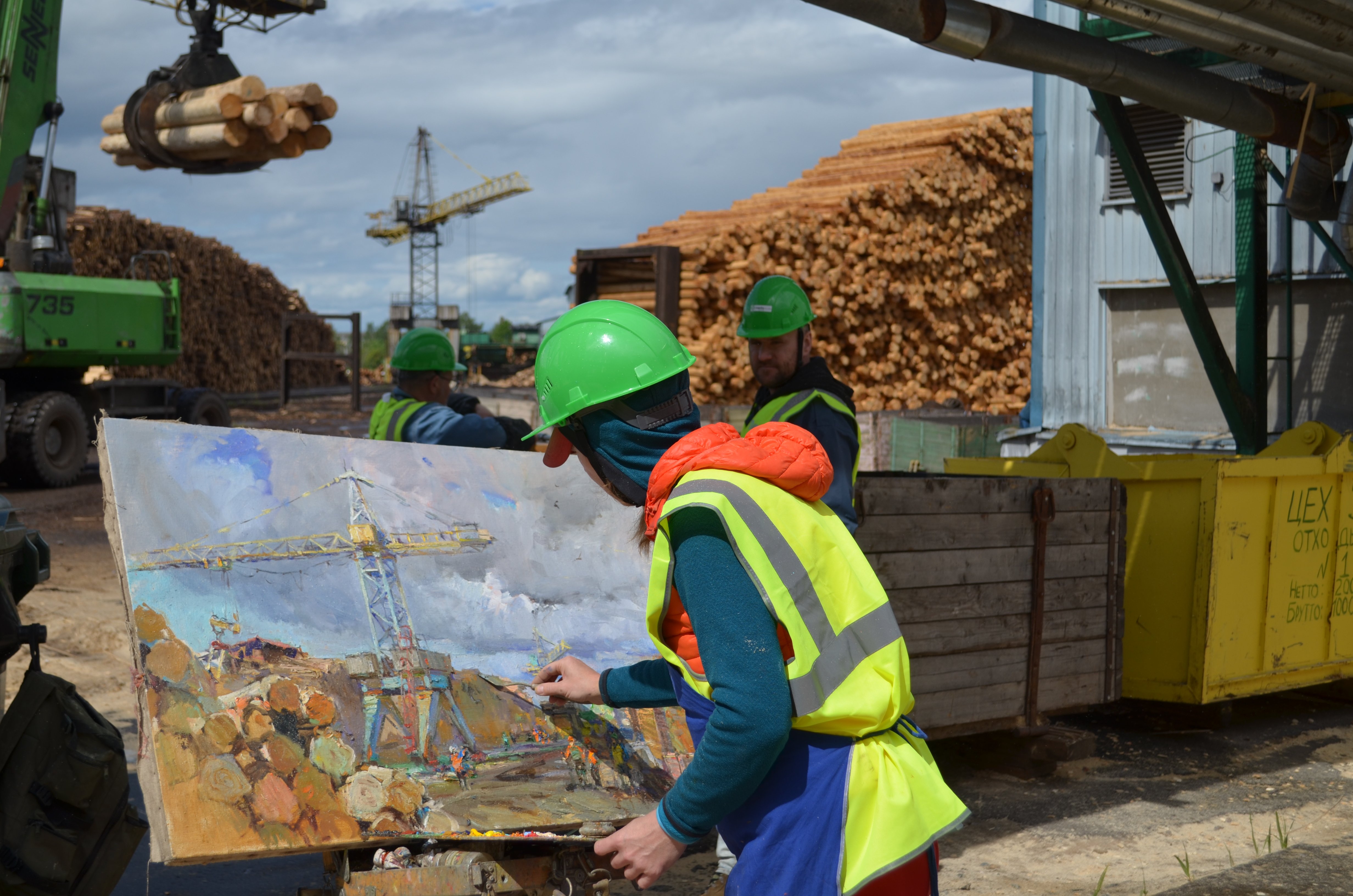 Вологодские художники провел пленэр на деревообрабатывающем комбинате Segezha Group