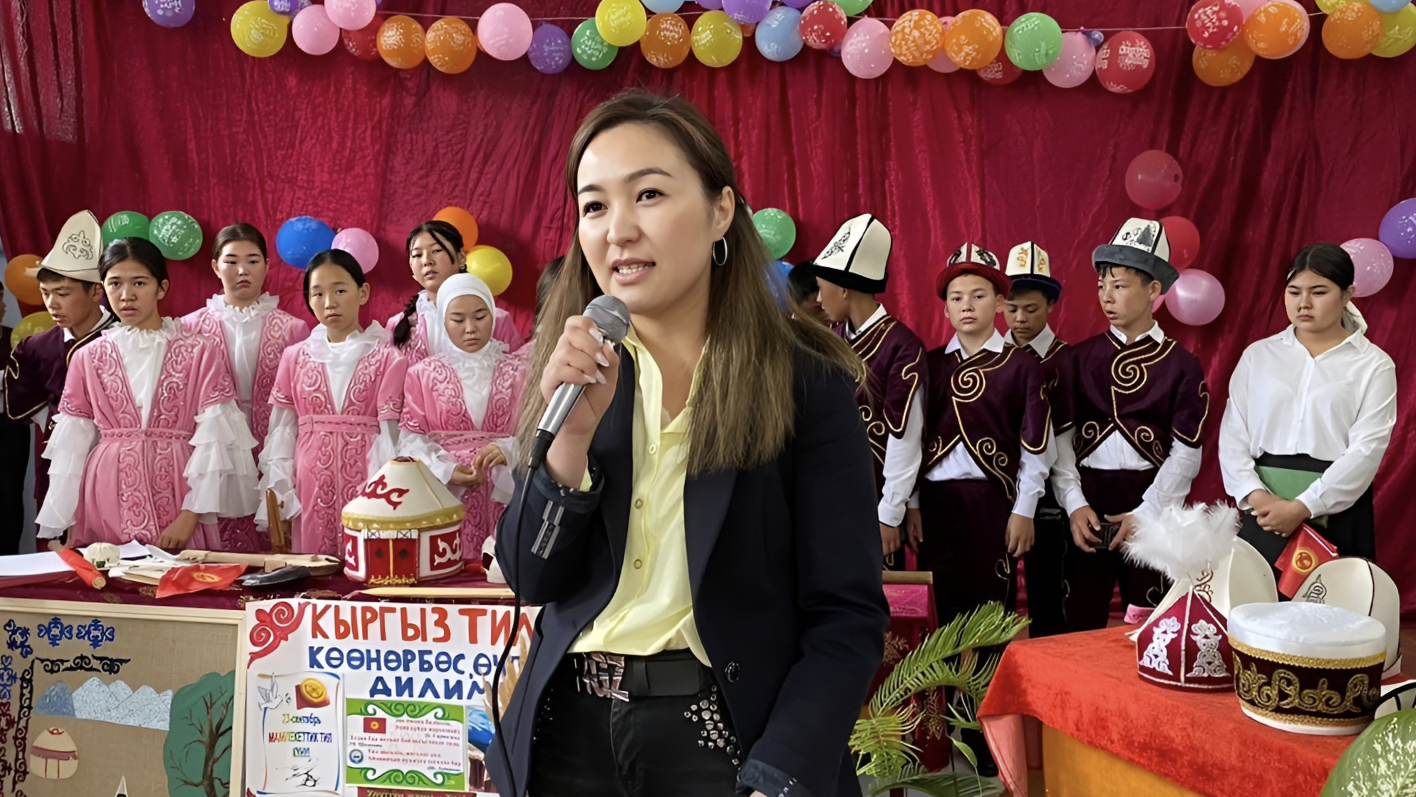 Волонтеры «Газпромнефть-Аэро» провели часы чтения в школах Киргизии