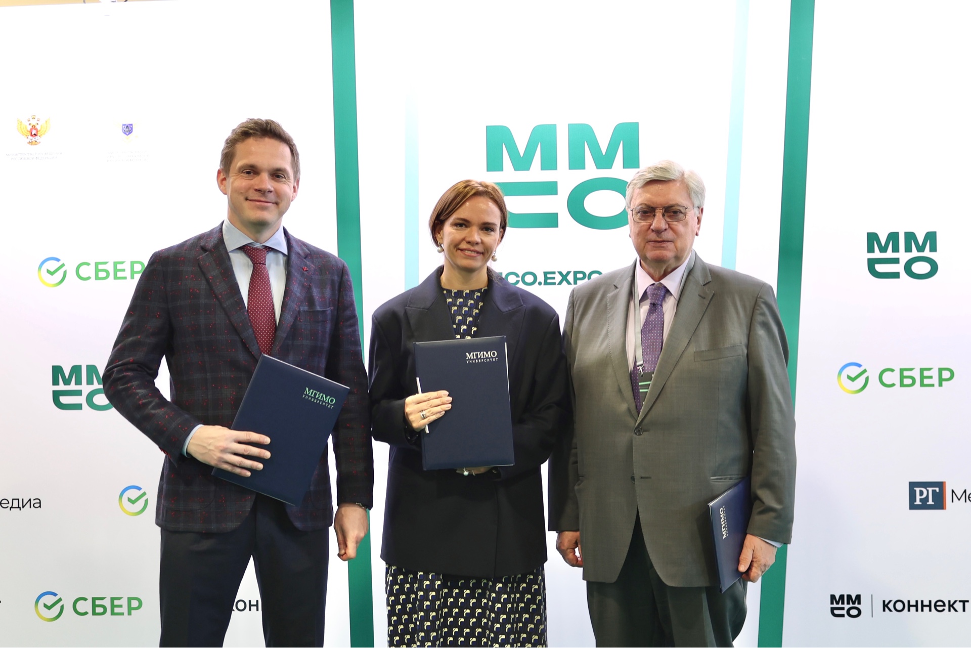 FESCO поддержит магистерскую программу МГИМО и Третьяковской галереи